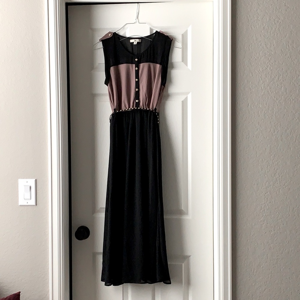 Women’s maxi dress, size M